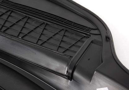 Cubierta lateral derecha OEM 51132751210 para MINI R55, R56, R57 (todos los modelos: Cooper, Cooper S, Cooper D). Pieza exterior original MINI para paso de rueda delantero derecho.