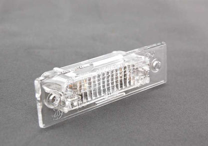 Luz de matrícula para BMW E30, E12, E28, E24, E23 (OEM 63261372763). Original BMW