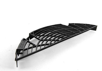Rejilla protectora inferior para ventilador adicional OEM 64548385345 para BMW E46. Pieza original BMW.