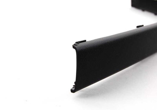 Moldura paragolpes delantera izquierda OEM 51118159351 para BMW E39 520d, 520i. Compatible con modelos fabricados entre 1996 y 2003. Repuesto original BMW.