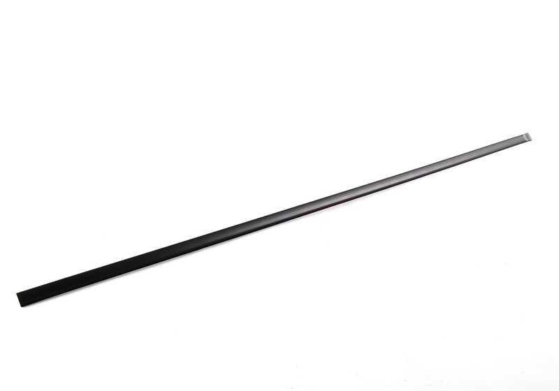 Moldura lateral puerta delantera izquierda OEM 51138402649 para BMW X5 E53 (modelos 3.0d y 3.0i) con cambio manual o automático. Apta para versiones de 2001 a 2006. Recambio original BMW.