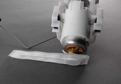 Unidad de suministro de combustible derecha OEM 16116755043 para BMW X5 E53. Original BMW.