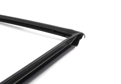 Cubierta embellecedora del parabrisas OEM 51317008911 para BMW E63, E63N, E64, E64N. Original BMW.