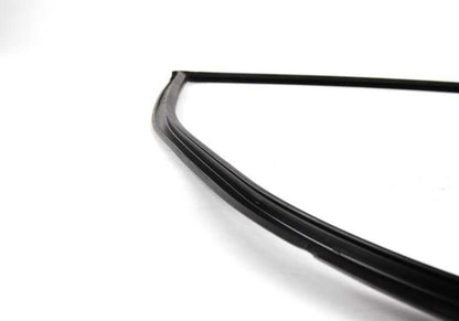 Cubierta embellecedora del parabrisas OEM 51317008911 para BMW E63, E63N, E64, E64N. Original BMW.