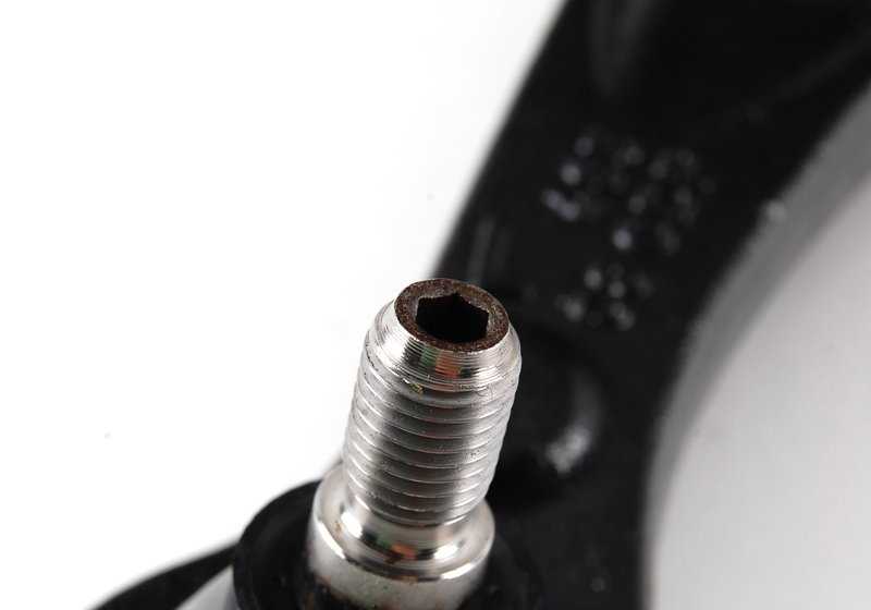 Braço de suspensão esquerdo para BMW Série 3 E36 (OEM 31122228461). BMW originais.