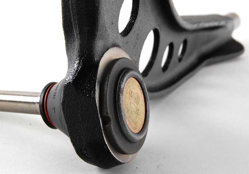 Braço de suspensão esquerdo para BMW Série 3 E36 (OEM 31122228461). BMW originais.