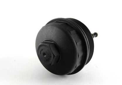 Tapa del filtro de aceite OEM 11421744000 para BMW E36 320i. Compatible con versiones manuales y automáticas de los años 1994 a 1999. Recambio original BMW.