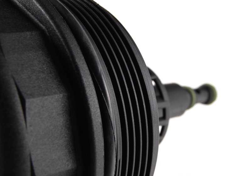 Tapa del filtro de aceite OEM 11421744000 para BMW E36 320i. Compatible con versiones manuales y automáticas de los años 1994 a 1999. Recambio original BMW.