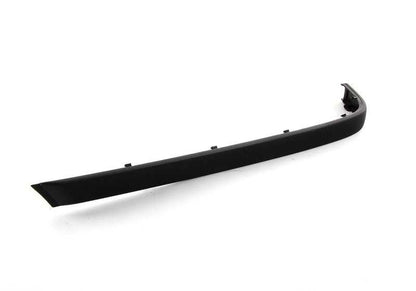 Moldura parachoques trasero izquierdo OEM 51128159377 para BMW E39 {520d, 520i, 523i en todas sus variantes}. Original BMW.