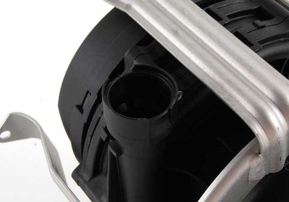 Bomba de aire secundaria OEM 11721433958 para BMW E39 {535i, 540i}. Original BMW.