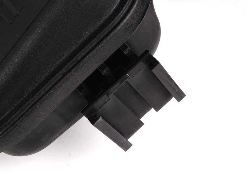 Depósito de expansión refrigerante OEM 17112283344 para BMW E46. Compatible con todos los modelos de la serie 3 E46. Recambio original BMW.