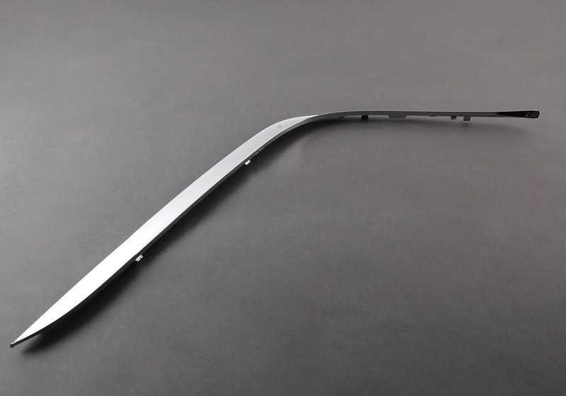 Embellecedor derecho OEM 51118125438 para BMW E38. Original BMW.