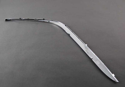 Embellecedor derecho OEM 51118125438 para BMW E38. Original BMW.