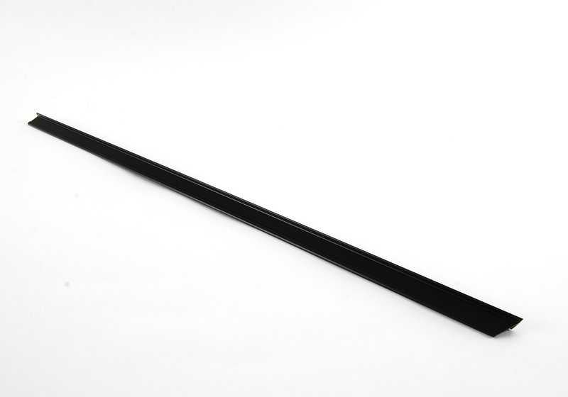 Moulage avant droit pour BMW E34 (OEM 51212232444). BMW d'origine