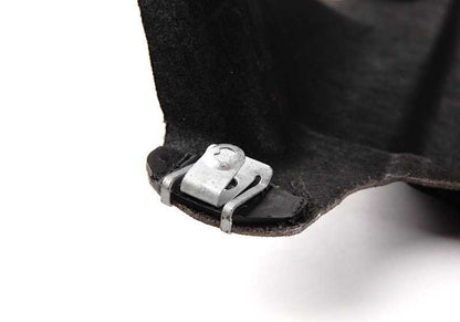 Cubierta inferior central OEM 51757019869 para BMW E60, E61, E63, E64. Protección del motor y bajos. Repuesto original BMW.
