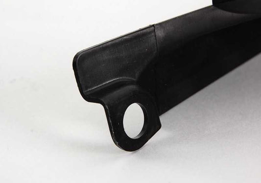 Cubierta soporte motor trasero derecho OEM 51718222130 para BMW E39. Pieza original BMW.