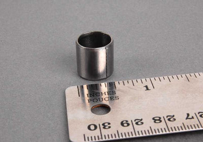 Casquillo de alineación OEM 11121726243 para BMW F20, F21, F22, F23, E36, E46, E90, E92, E93, F30, F31, F34, F32, F33, F36, E34, E39, E60, E61, F07, F10, F11, F18, E38, E65, E66, E84, E83, F25, F26, E53, F15, F16, E85, E86, E89. Original BMW.
