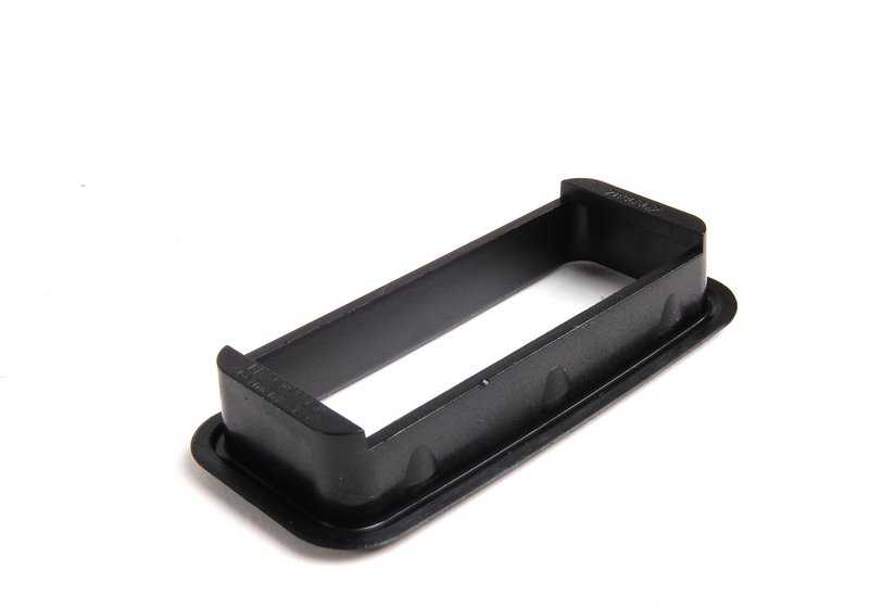 Marco Embellecador Central Conleco OEM 51167896362 per BMW E46 M3 CSL. Compatibile con i modelli: E46 M3 CSL (BL95, BL96) 2003. Sostituzione BMW originale.