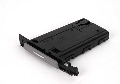 Soporte para bebidas (portavasos) derecho OEM 51459173471 para BMW E90, E91, E92, E93. Original BMW.