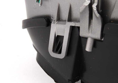 Rejilla delantera derecha en color titanio OEM 51137185224 para BMW X5 {E70} y X6 {E71, E72}. Compatible con modelos 3.0d, 3.0sd, 3.0si, 4.8i y M. Original BMW.