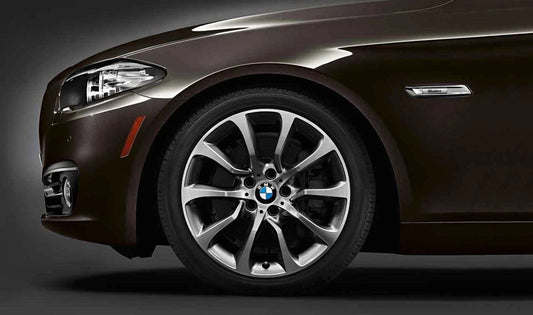 Turbine alloy wheels 19 "OEM 3611685766 for BMW F10, F10N, F11, F11N, F18, F18N, F06, F12, F13. Finish in Blind Silver Bicolor. Original BMW.