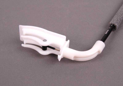 Appel intérieur Opertura OEM 51217038061 pour BMW Z4 E85, E86. Compatible avec le système d'ouverture de l'intérieur de la porte. Remplacement BMW d'origine.