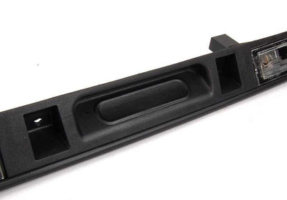 Moldura interior trasera derecha cromada OEM 51228243376 para BMW E38. Original BMW.