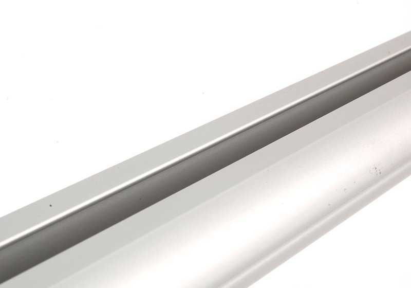 OEM roof bars 82712150092 for BMW F10 and F10N. Compatible with holders, carriers and chests. Anti -theft system included. Original BMW.