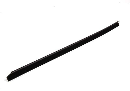 Moldura interior trasera derecha cromada OEM 51228243376 para BMW E38. Original BMW.