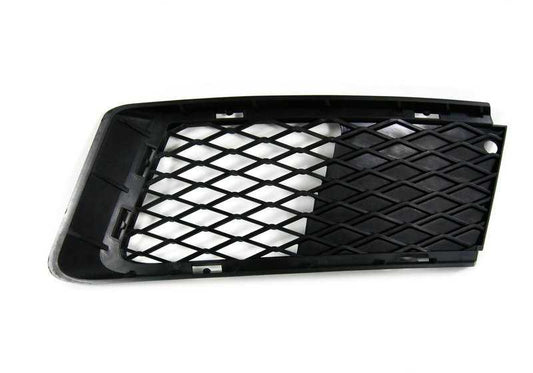 Teilweise geöffnetes linker Vordergitter OEM 51117154719 für BMW E92 und E93. Original BMW.