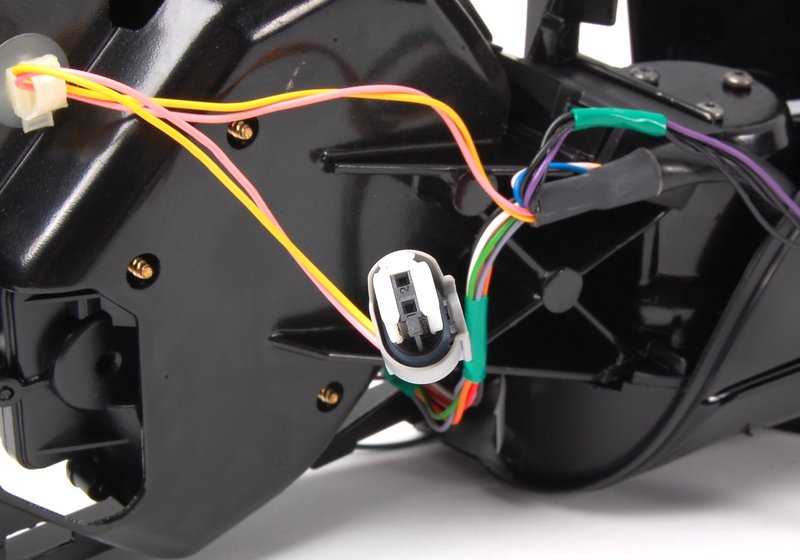 Espejo retrovisor derecho (sin cristal, calefactable) OEM 51167039926 para BMW E53. Original BMW.
