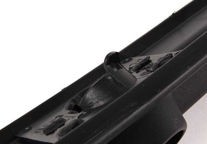 Embellecedor trasero OEM 51128227570 para BMW E46 {316i, 318d} con motores N42, N46, M47, solo versiones con tracción trasera. Apto para modelos con cambio manual o automático. Pieza original BMW.