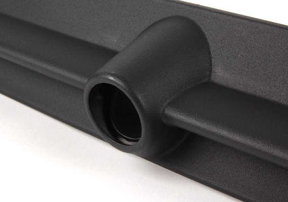 Embellecedor trasero OEM 51128227570 para BMW E46 {316i, 318d} con motores N42, N46, M47, solo versiones con tracción trasera. Apto para modelos con cambio manual o automático. Pieza original BMW.