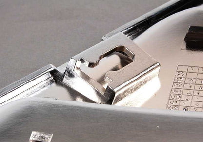 Rejilla decorativa OEM 82149406190 para BMW E46. Original BMW.