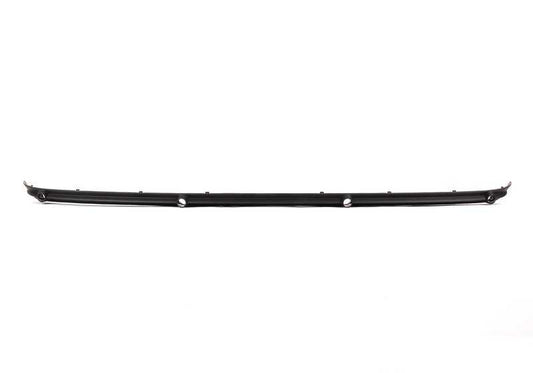 Embellista posteriore OEM 51128227570 per BMW E46 {316i, 318d} con motori N42, N46, M47, solo versioni con trazione posteriore. Adatto a modelli con cambiamento manuale o automatico. BMW originale BMW.