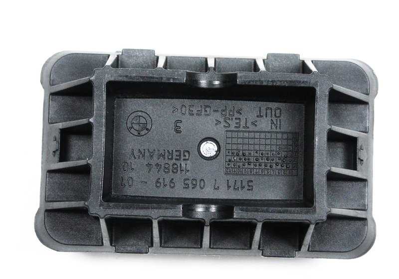 Plataforma de suporte de elevação para modelos BMW G42, G20, G21, G28, G80, G22, G23, G26, G82, G83, E60, E61, G32, G11, G12, F93, G16, F25, G01, G08, F97, F26, G02, F98, G05, G18, F95, G06, F96, G07, G26, G08. . BMW original