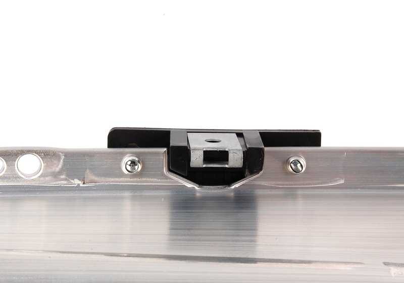 Soporte frontal paragolpes OEM 51117148585 para BMW E60, E60N, E61, E61N. Original BMW.