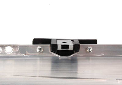 Soporte frontal paragolpes OEM 51117148585 para BMW E60, E60N, E61, E61N. Original BMW.