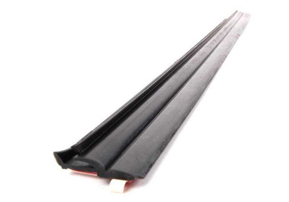 Junta de antepecho derecha OEM 51368194742 para BMW Serie 3 E46 (316Ci, 318Ci, 320Ci). Original BMW.