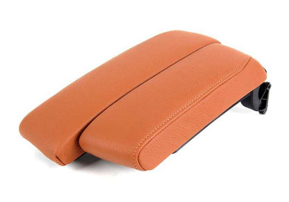 Reposabrazos central delantero OEM 51169134494 en color marrón para BMW E90, E91, E92, E93. Compatible con versiones normales y facelift. Original BMW.