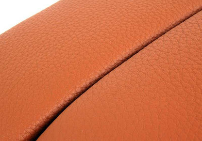 Reposabrazos central delantero OEM 51169134494 en color marrón para BMW E90, E91, E92, E93. Compatible con versiones normales y facelift. Original BMW.