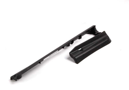 Cubierta trasera derecha OEM 52108270024 para BMW E46, E63, E64. Original BMW.