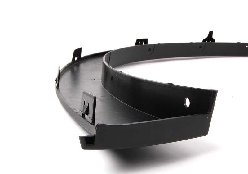 Embellecedor paso de rueda delantero izquierdo OEM 51777158427 para BMW X5 E70, E70N. Original BMW.
