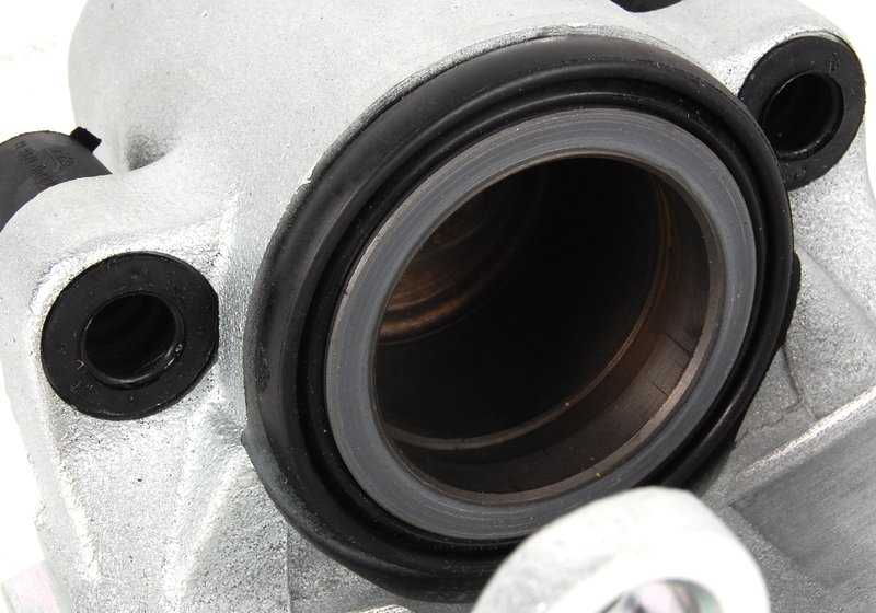 Caliper housing left for BMW E39, E38, E83N, E53 (OEM 34116773131). Original BMW