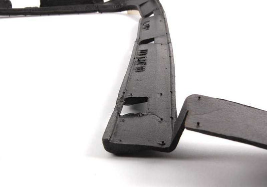 Vedação traseira direita para BMW 5 E39 Series (OEM 51348207186). BMW original