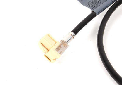 Moldura izquierda OEM 51321904517 para BMW E30. Original BMW.