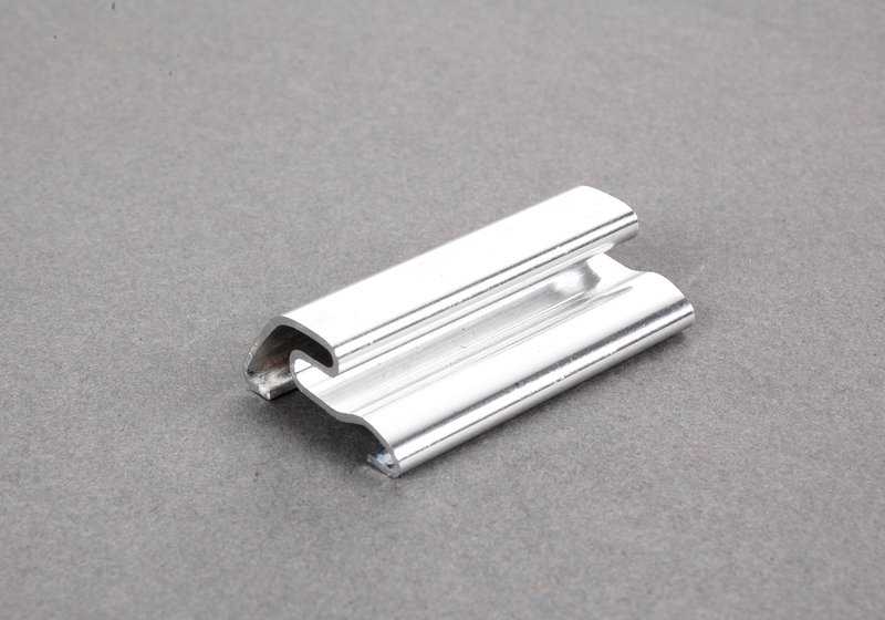 Moldura izquierda OEM 51321904517 para BMW E30. Original BMW.