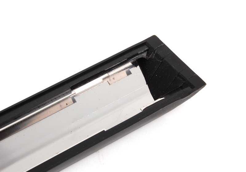 Moldura lateral puerta trasera derecha OEM 51131969204 para BMW E32. Original BMW.