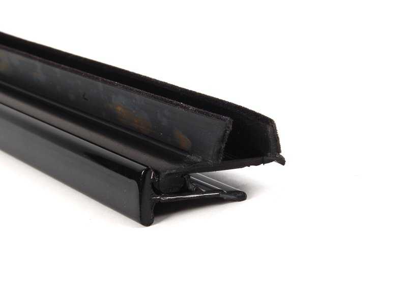 Moldura interior delantera izquierda OEM 51212694035 para BMW E39. Original BMW.