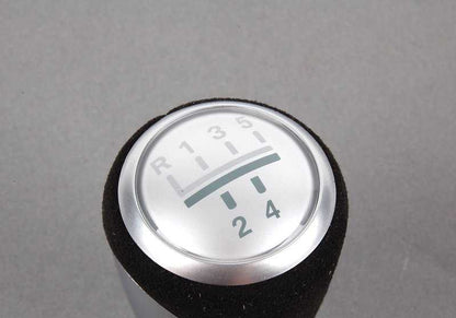 Pomo de cambio de marchas Performance 5 velocidades OEM 25110429267 para BMW E81, E87, E46... y más. Original BMW.